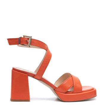 LEATHER SANDALS 05121