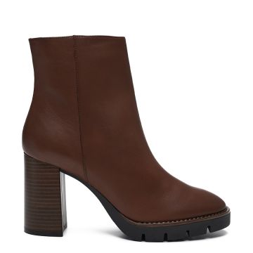 LEATHER ANKLE BOOTS 23750183V