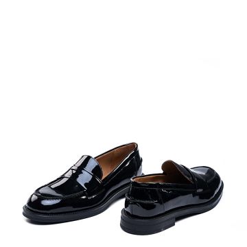 PATENT LEATHER LOAFERS 90U5