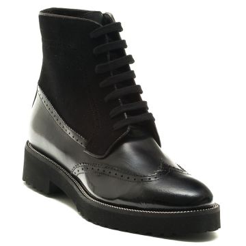 LEATHER LACE UP BOOTS