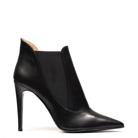 LEATHER ANKLE BOOTS