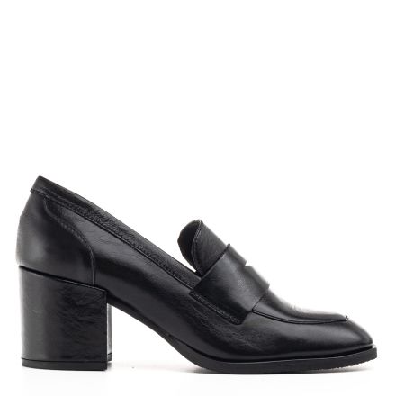 LEATHER LOAFERS