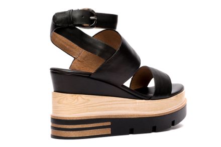 LEATHER WEDGES