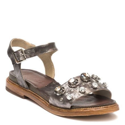 LEATHER FLAT SANDALS