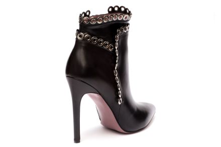 LEATHER BOOTS