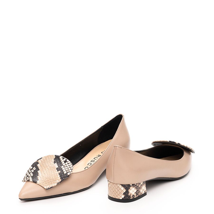 LEATHER POINTED PUMPS
