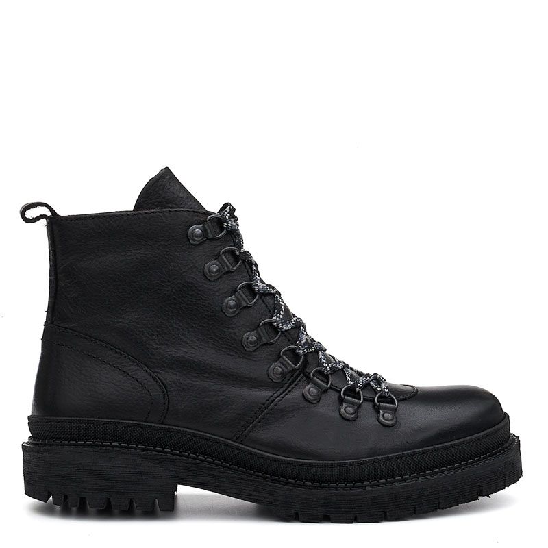 LEATHER LACE UP ANKLE BOOTS