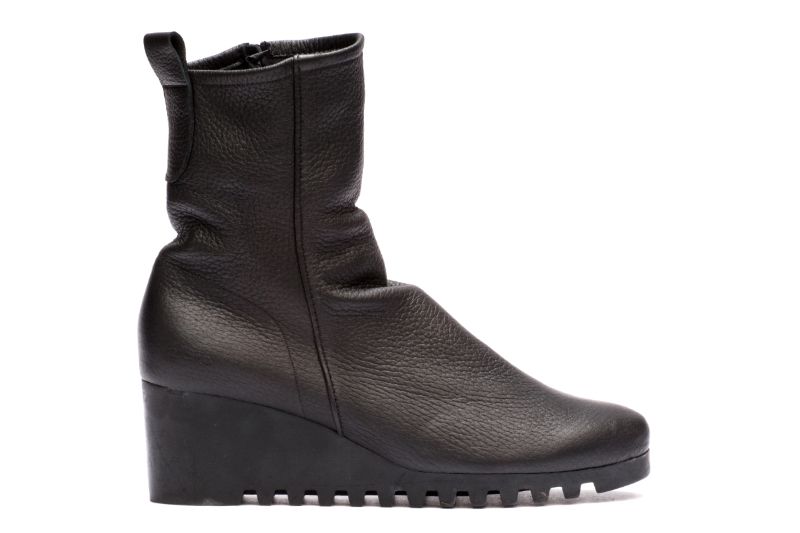 LEATHER BOOTS LARAZO