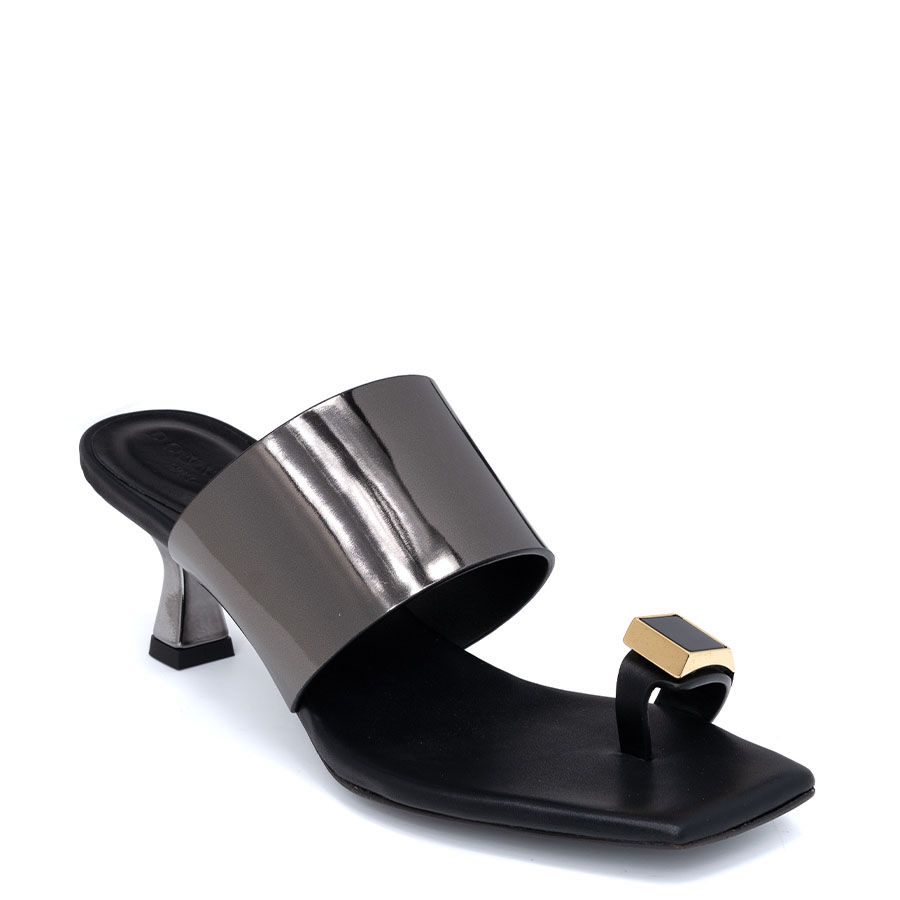 LEATHER MID HEEL SANDALS