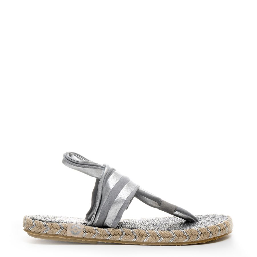 FLAT SANDALS