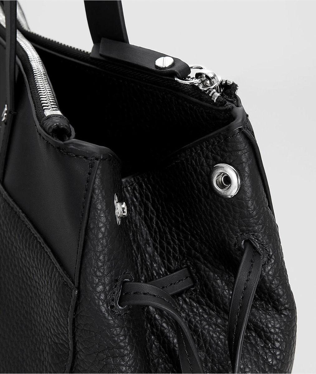 LEATHER SHOULDER BAG