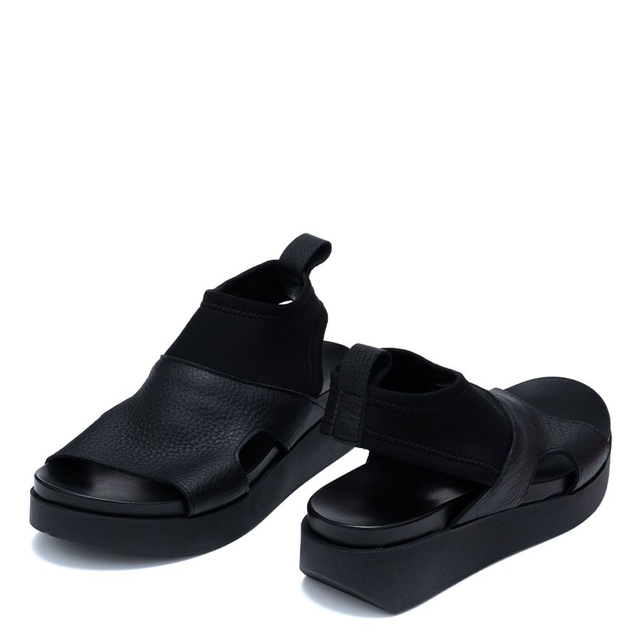 LEATHER SANDALS MYAKEM